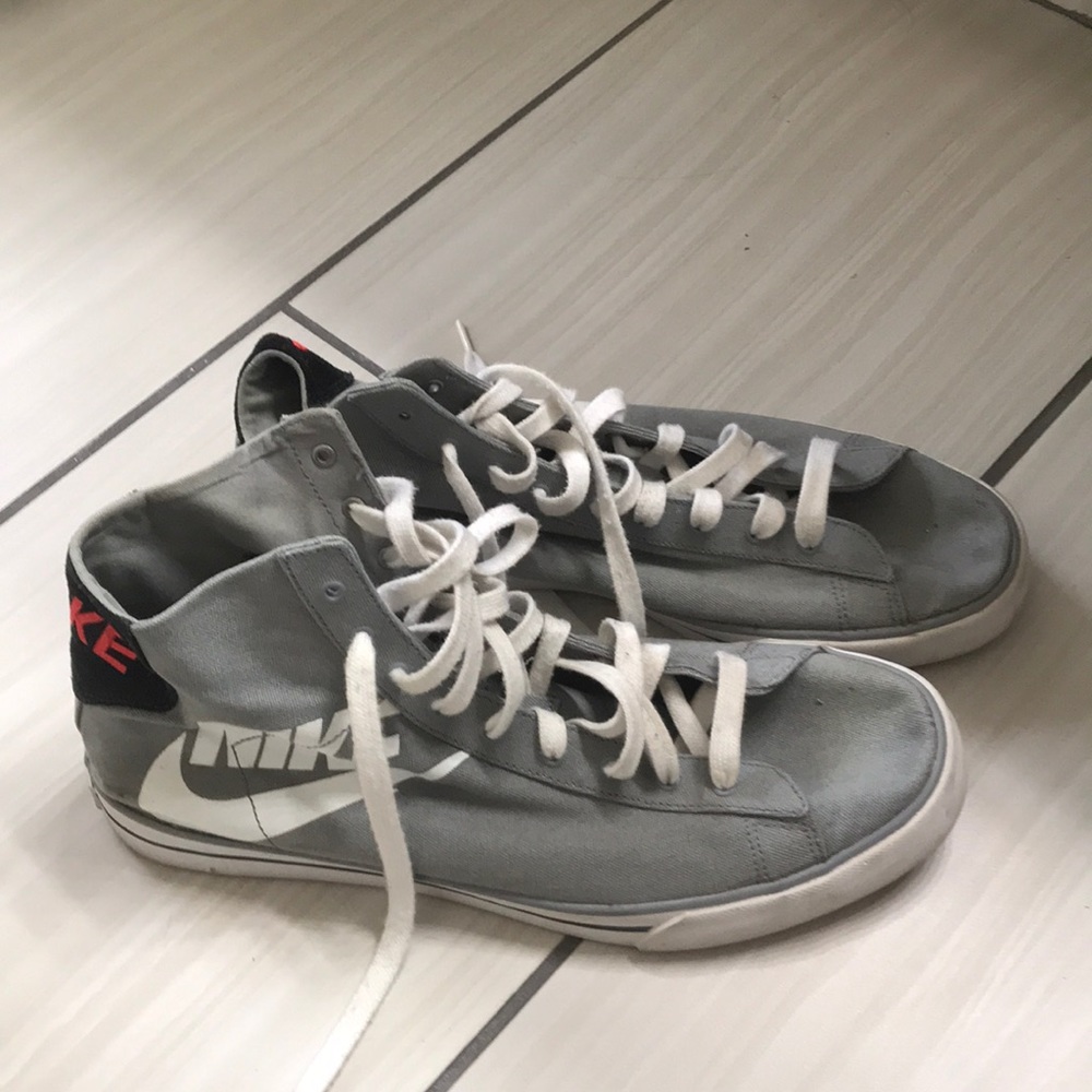 Nike chucks